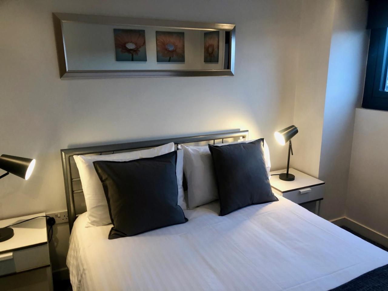 The Heights - River And City View Apartman Glasgow Kültér fotó